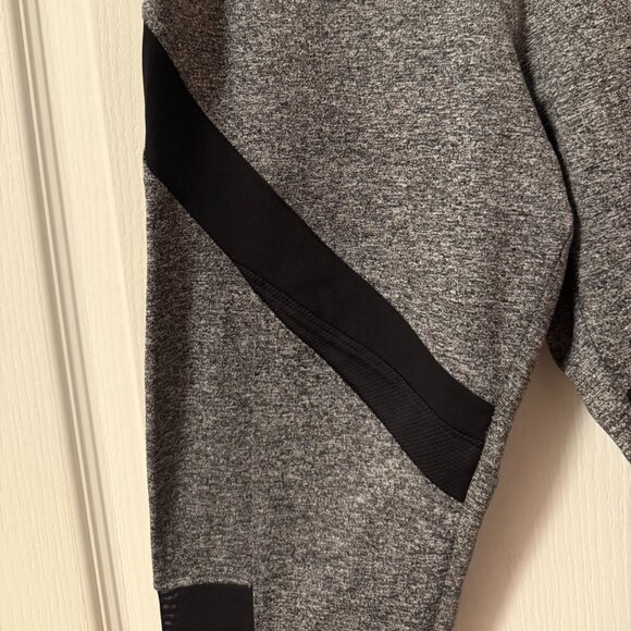 ⭐️ $5, spend over $20 - Forever 21 Sheer Mesh Inset Ribbed Leggings in Dark Grey - Picture 5 of 10